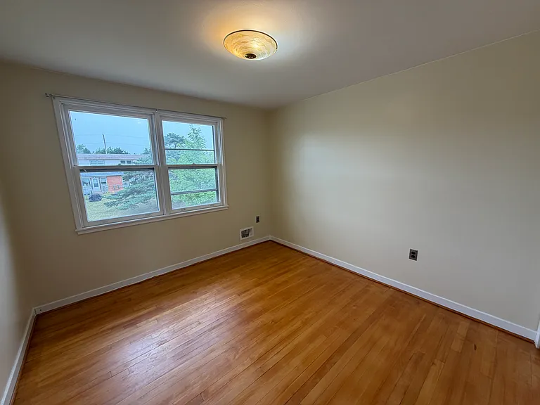 179 Rascal St — Photo 5