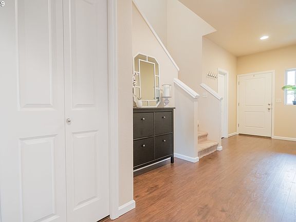 4th image of 1926 NE 77th Pl
