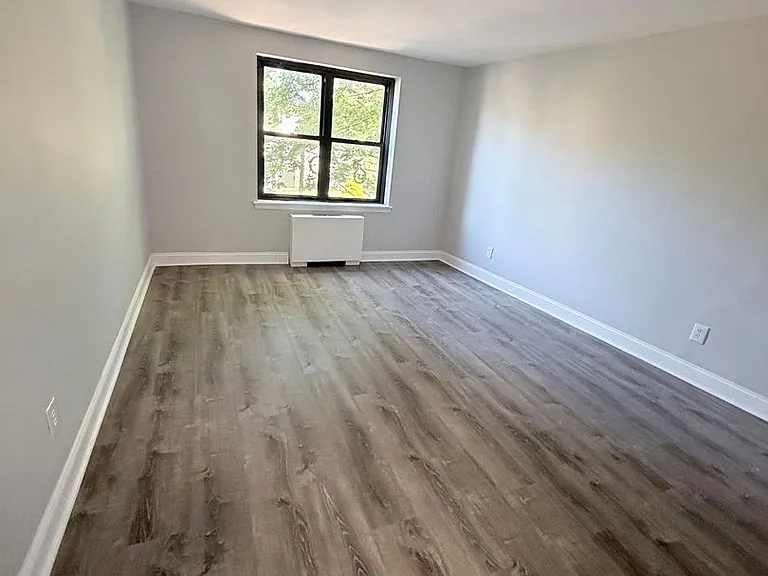 Martin Manor — Photo 14
