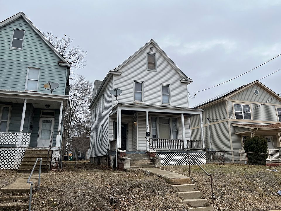 1st image of 805 E Behrends Ave