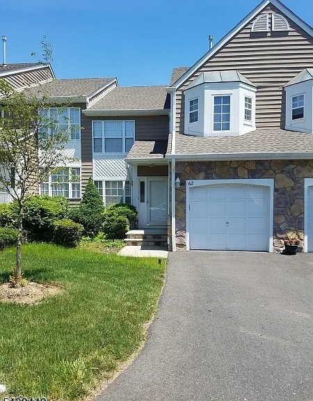 62 Knoll Ct — Photo 1