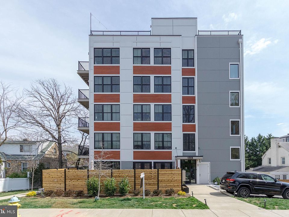 1st image of 1245 N Pierce St Unit 6