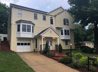 6723 Greenview Ln, Springfield, VA 22152