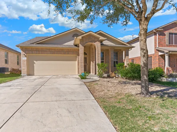 2725 Sterling Way, Schertz, TX 78108