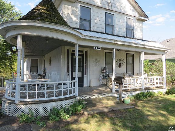 5th image of 410 Linn St