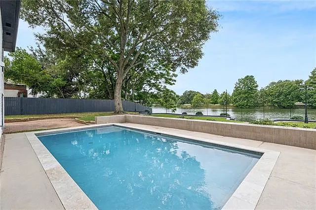 8 Park Island Dr — Photo 33