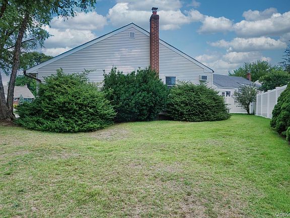 5th image of 108 Glen Road