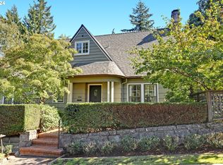 2726 SW English Ln, Portland, OR 97201