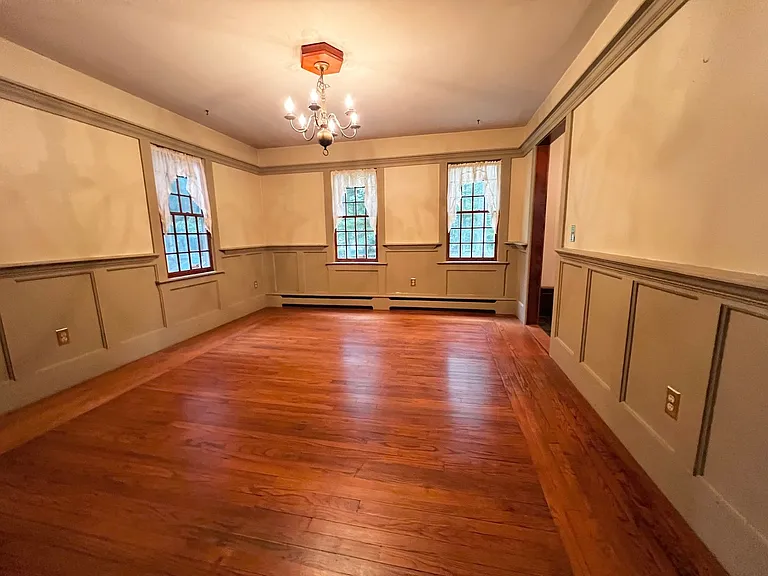 38 Clark Hill Rd — Photo 13