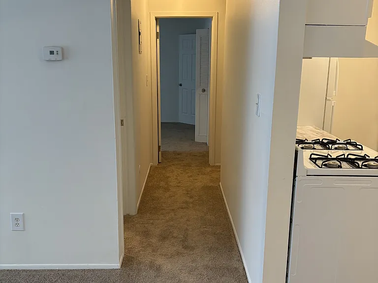 Parkway Village — Photo 36