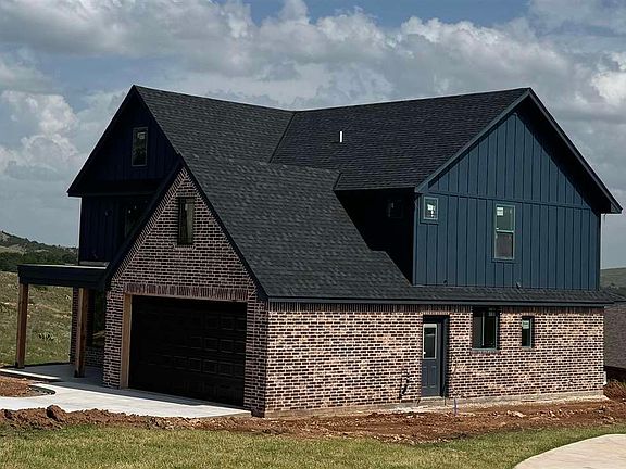 2nd image of 117 Sanctuary Dr