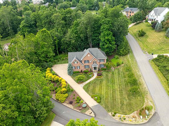 2nd image of 4500 Laurel Ridge Dr