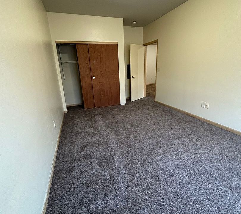 2nd image of 1210 W North Ave #Penthouse V-204