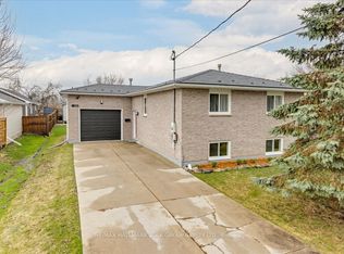 63 A Tulip St, Georgina, ON L4P 1C6