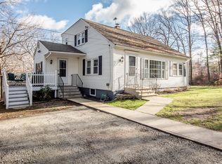 71 Upton St, Cherry Valley, MA 01611