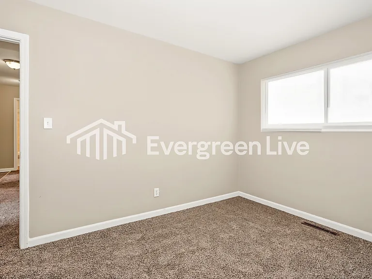 3685 Shoreline Dr — Photo 9