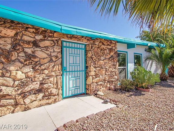 3rd image of 3212 Sundown Dr