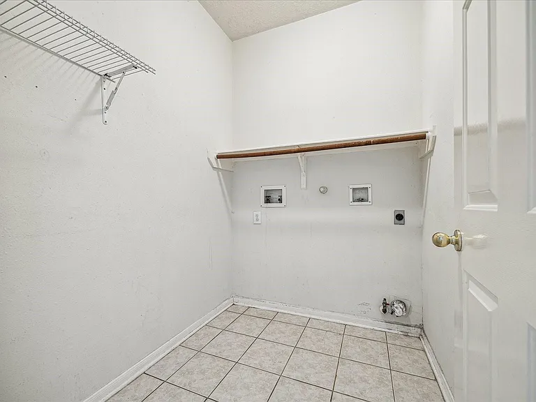 119 Lissa Ln — Photo 31