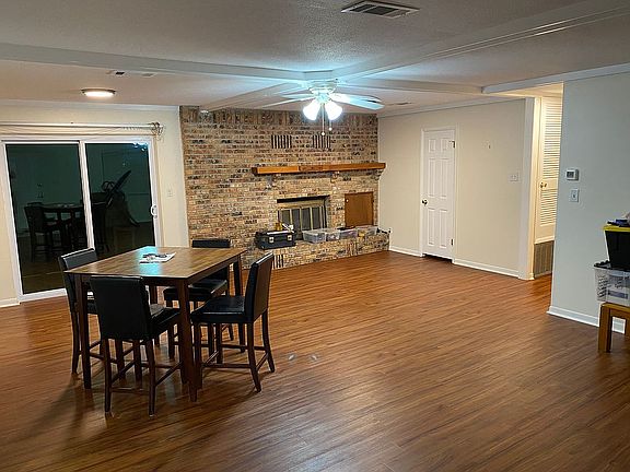 2nd image of 210 W Lorraine Dr
