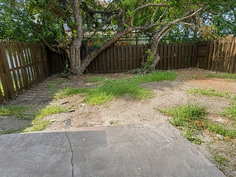 17507 NW 7th Ave — Photo 8