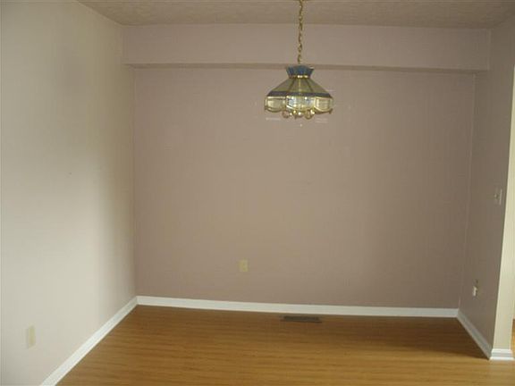 5th image of 412 Waterfront Pl