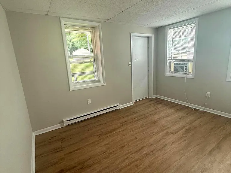 106 S Market St #8 — Photo 10