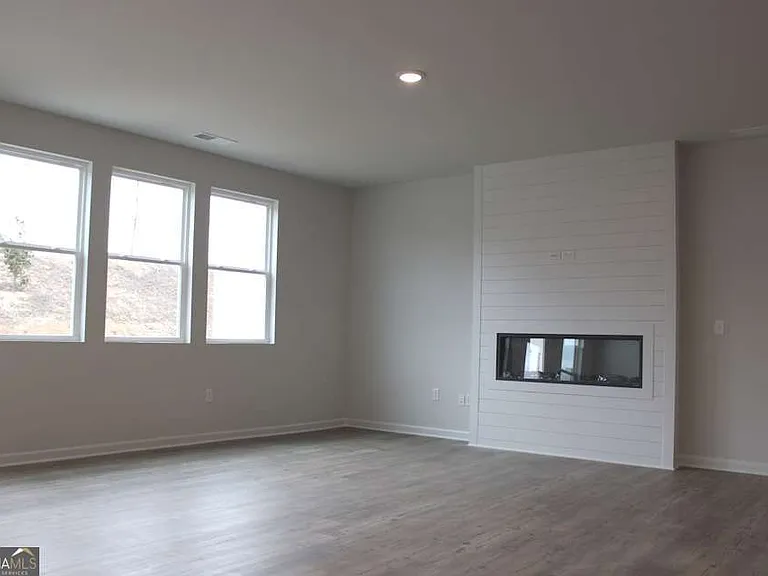 731 Point Place Dr — Photo 8