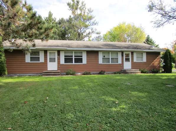 704 N Grove St #704, River Falls, WI 54022