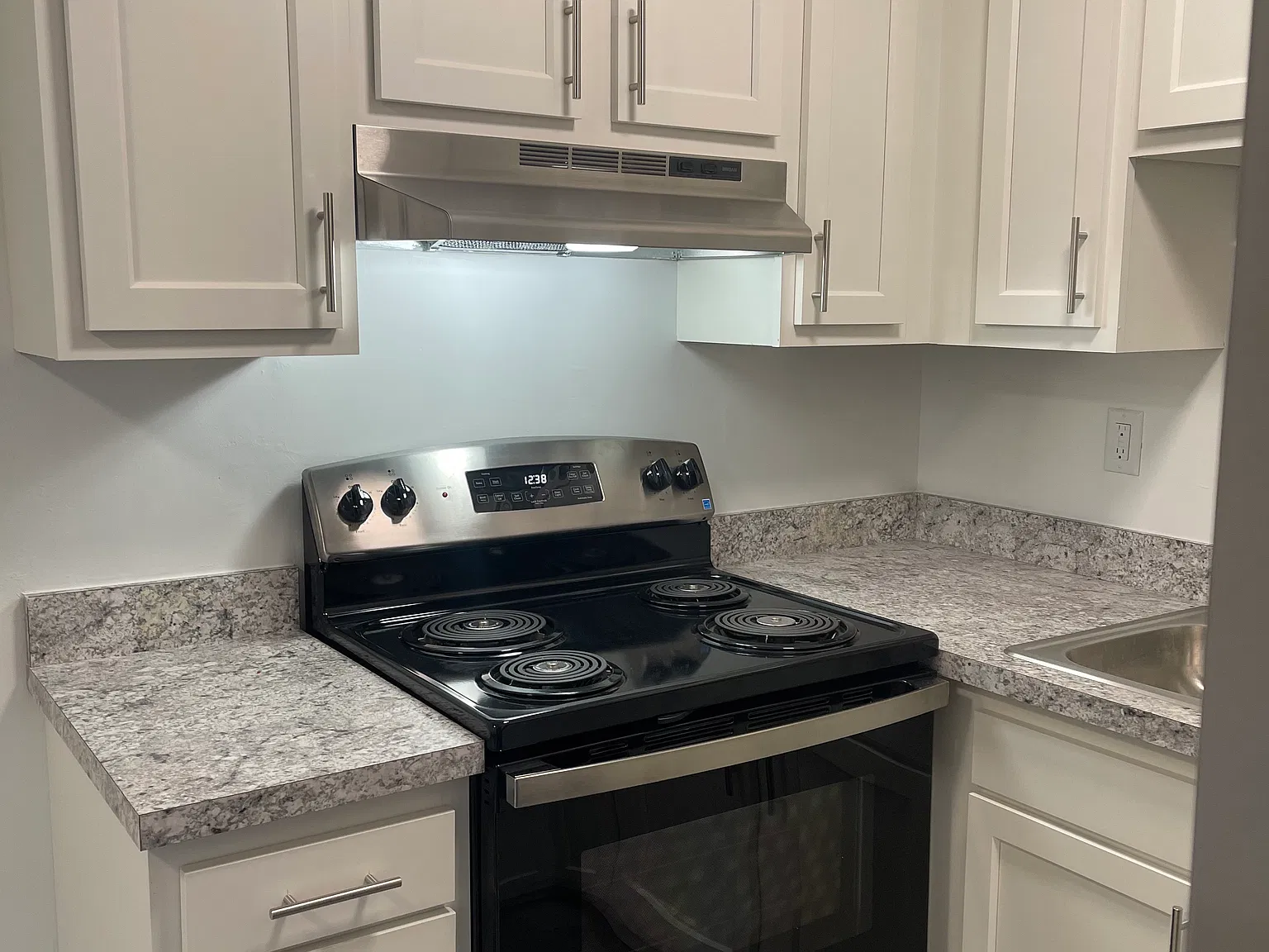 2 bed, 945 sqft, $875 — Photo 4