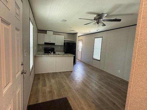 3rd image of 2432 Kingswood Dr