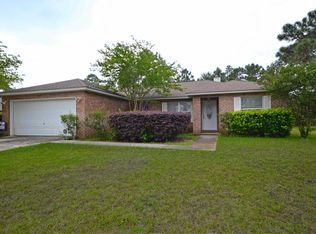 6725 Kempton St, Navarre, FL 32566