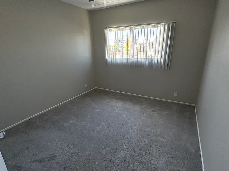1557 N Alexandria Ave #18 — Photo 9