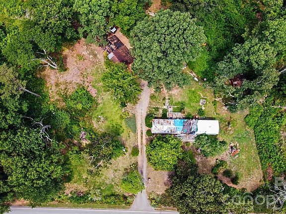 5th image of 732 Woods Chapel Rd