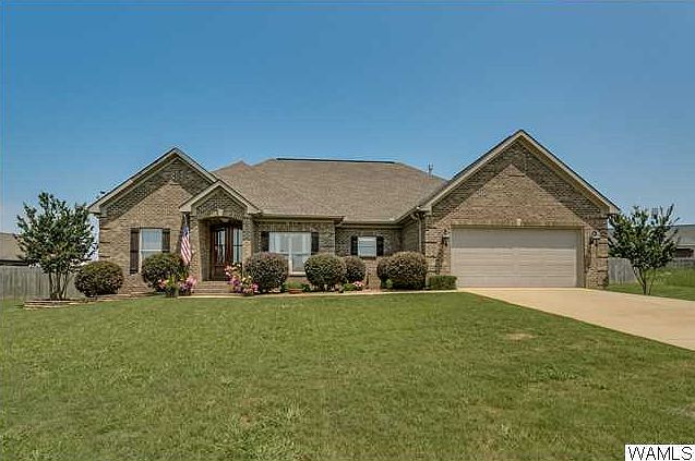 Fabulous 3 bedroom 2 bath home situated on a great cul de sac lot is move in ready!