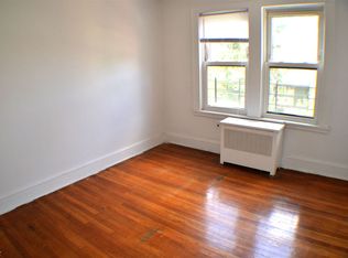 2052 32nd St, Astoria, NY 11105