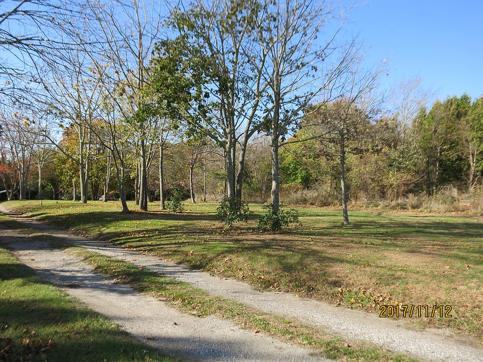 42 Senix Ave, Center Moriches, NY 11934 Zillow