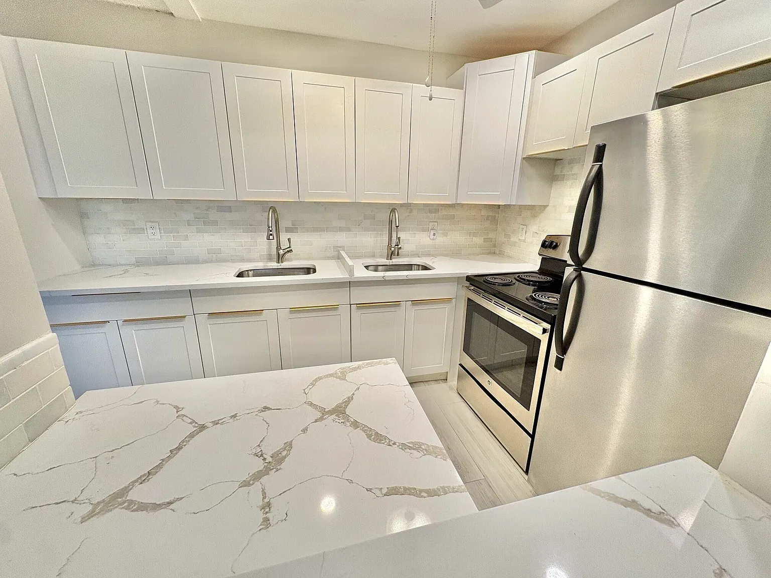 1 bed, 1.5 bath, 646 sqft, $1,600 — Photo 1