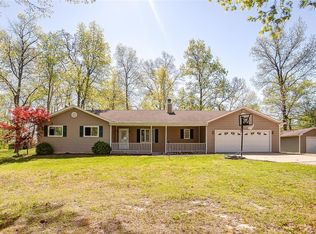 3960 State Route 160, Highland, IL 62249