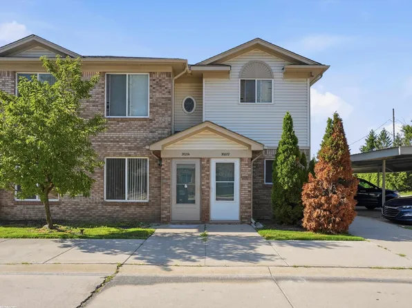 30272 Wedgewood Cir, Roseville, MI 48066