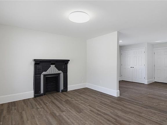 4th image of 1803 Willomore St