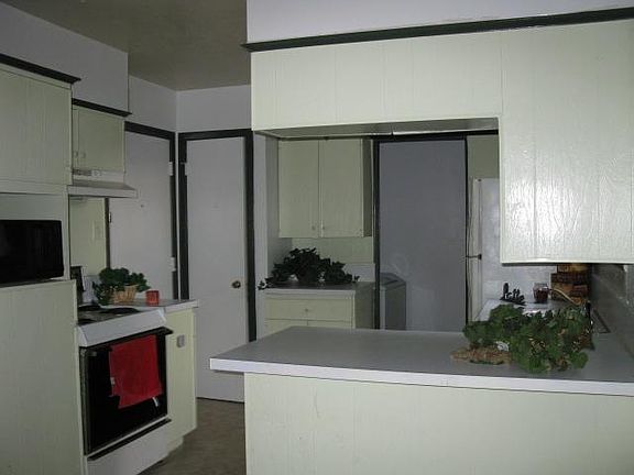 4th image of 513 Royal Crest Dr