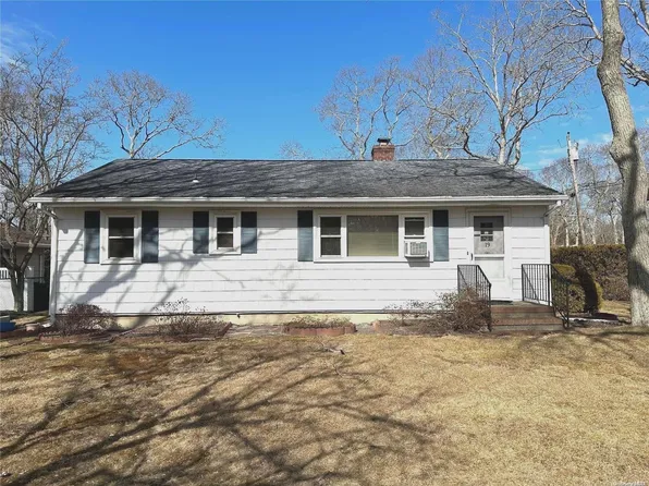 19 Argonne Road, Hampton Bays, NY 11946