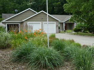 36 Robey Rd, Tallmadge, OH 44278