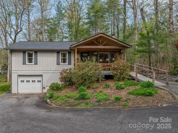 181 Evergreen Hill Dr, Etowah, NC 28729