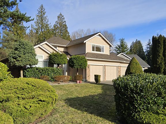 Corner, large front yard