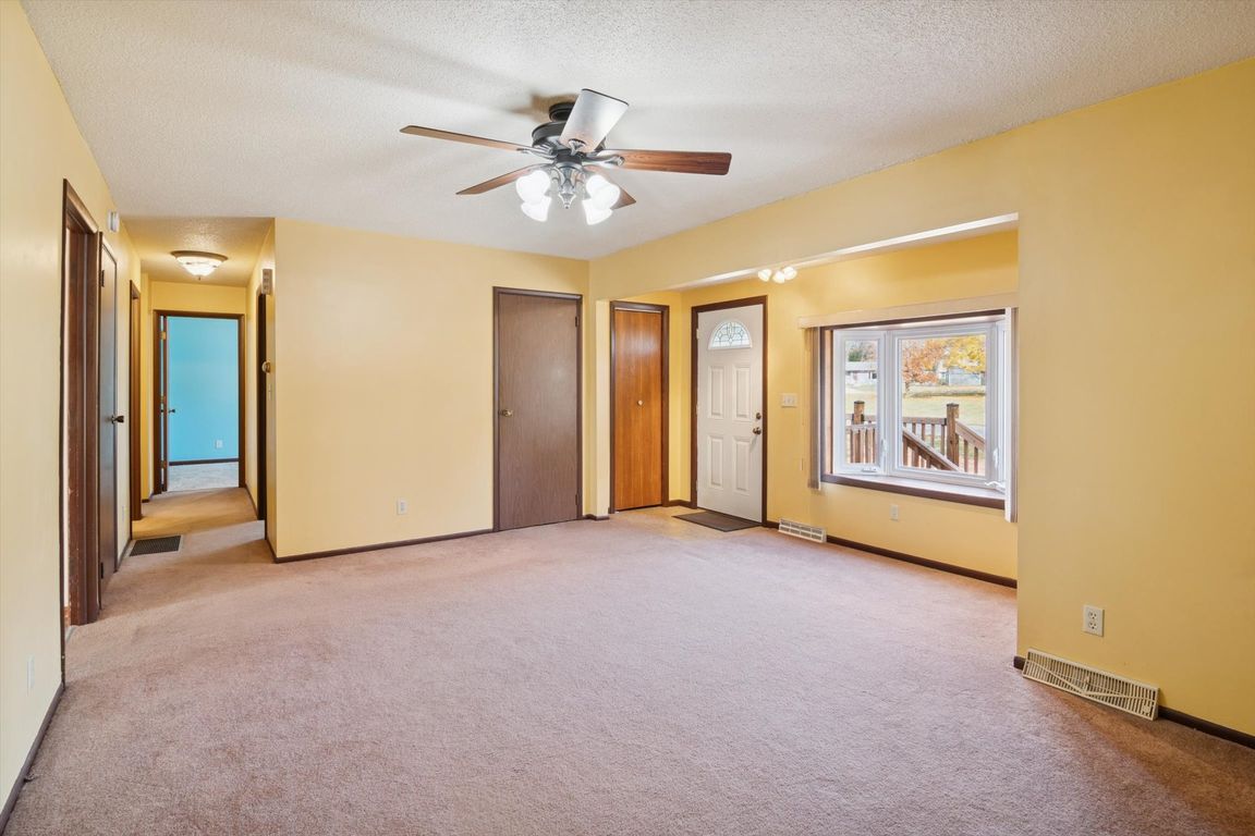 next background image