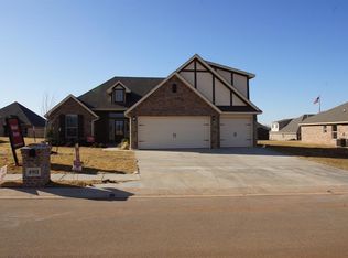 4901 Kelly Lakes Dr, Edmond, OK 73025