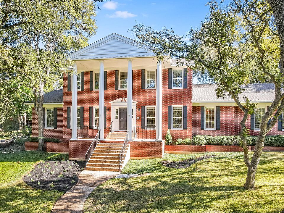 1st image of 203 Wallis Dr