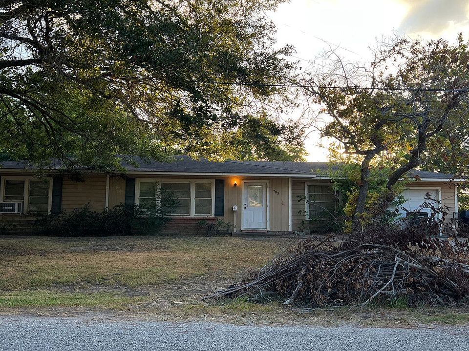 1st image of 703 Farley St