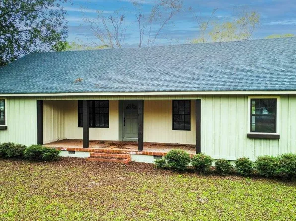 1642 Old Bay Springs Rd, Laurel, MS 39440
